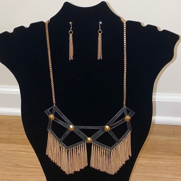 Bansri Gold Geometric Necklace and Earring Set - Picture 1 of 5